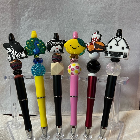 Beautiful custom made beaded pens - Picture 2 of 6